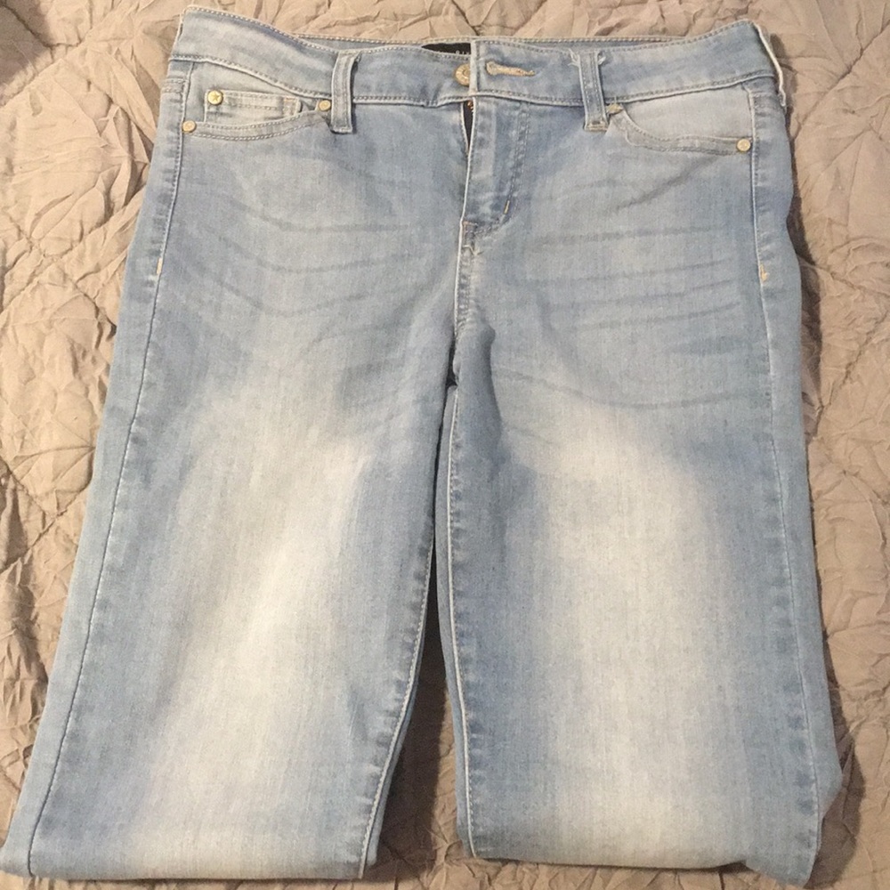 Celebrity Pink Mid wash jeans